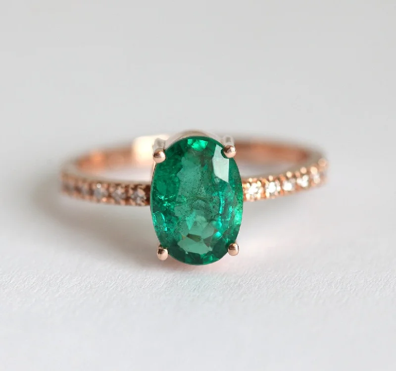 Stella Oval Emerald Ring