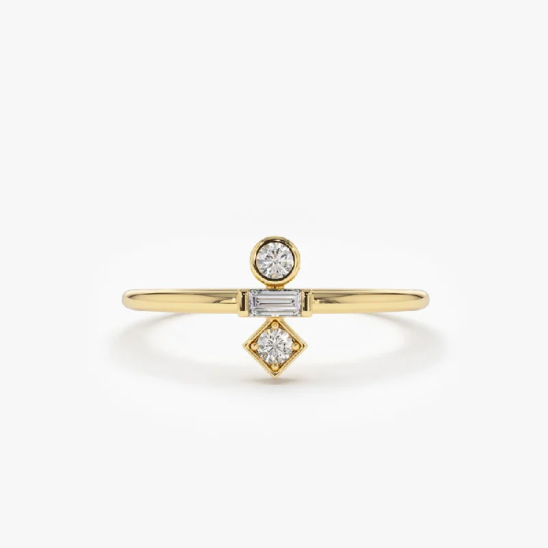 14K Gold Baguette and Round Cut Diamond Ring