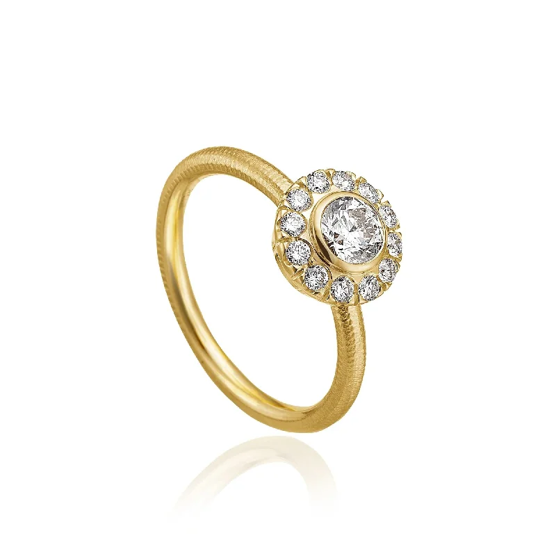 Modern Statement Jewelry For Bold Styling Harmony Large 18K Gold Ring w. Diamonds