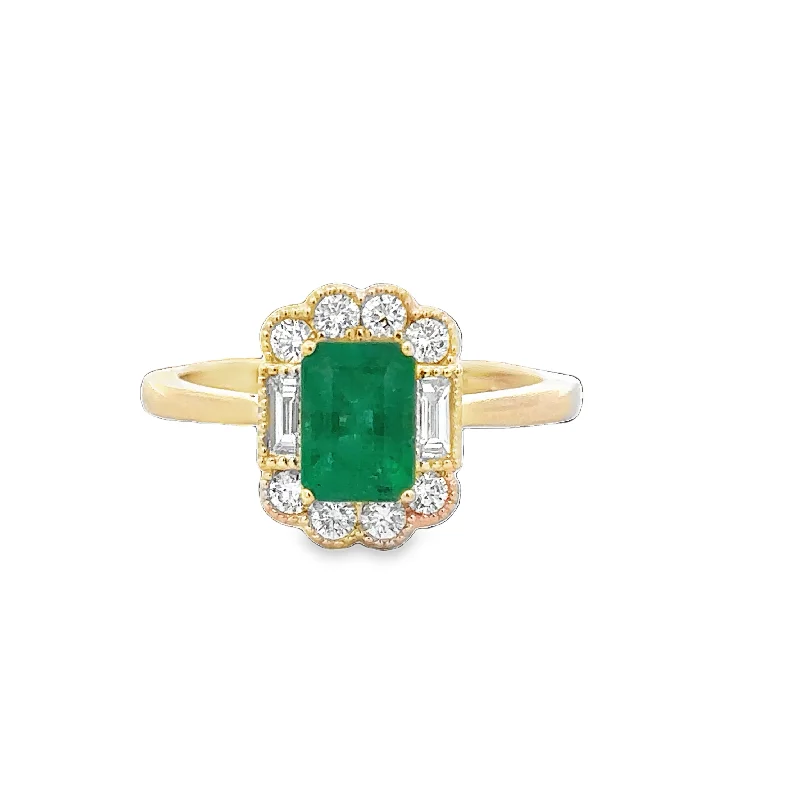 Elegant Jewelry, Affordable Luxury – Shop Now Emerald and Diamond Scalloped Halo Ring in Yellow Gold