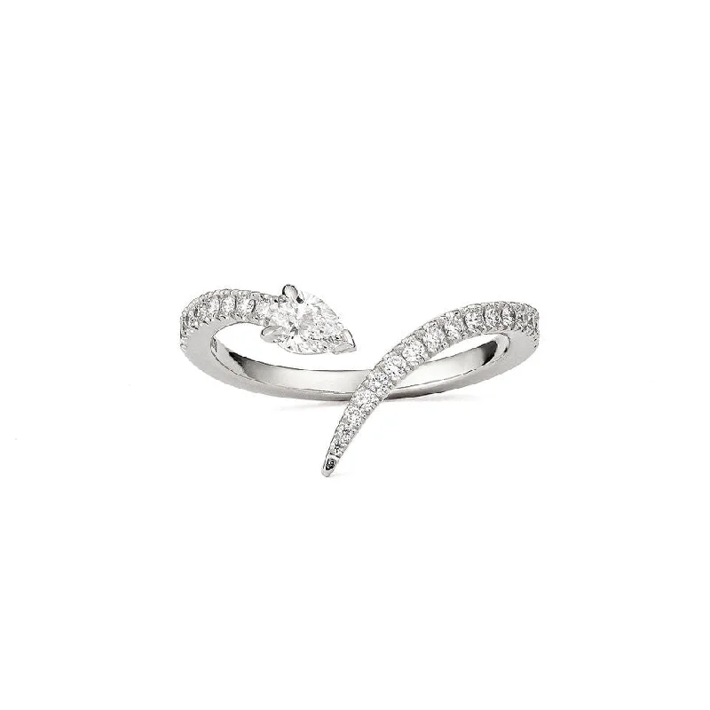 Affordable Glamour – Premium Jewelry For Less Drop Swirl 18K Whitegold Ring w. Diamonds
