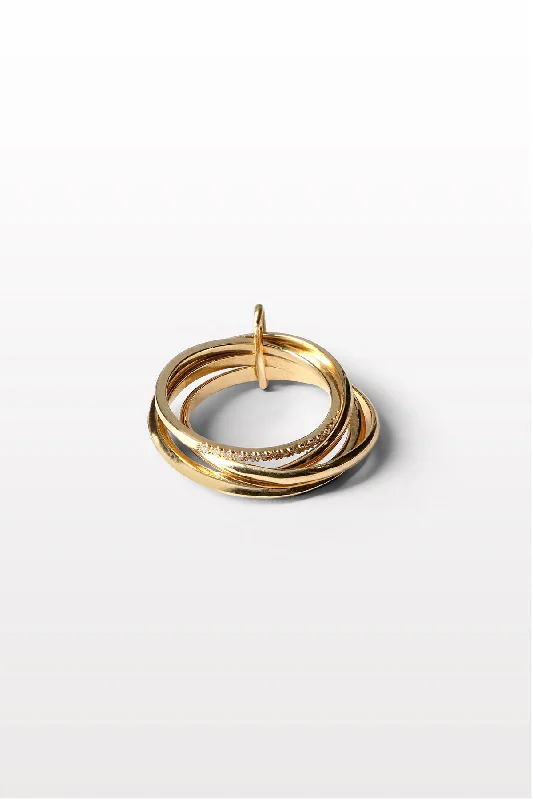 Sparkle On A Budget – Fine Jewelry For Less Anthology Ring 04 18K Gold Ring w. Diamonds
