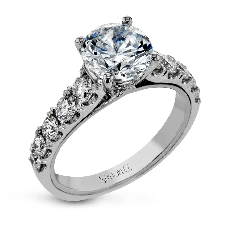 Flash Sale On Stunning Jewelry – Don't Miss Out Round-Cut Engagement Ring In 18k Gold With Diamonds