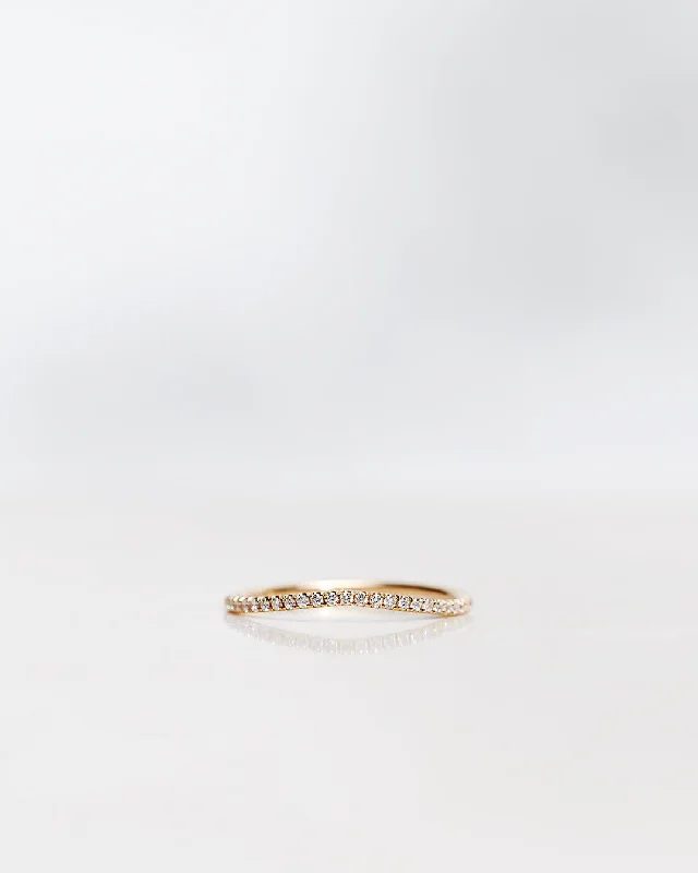 Jade Petite Wave Half 18K Gold, Whitegold or Rosegold Ring w. Diamonds