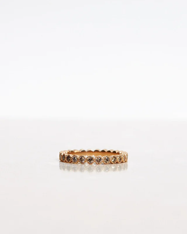 Astrid Vintage Style Champagne Band 18K Gold Ring w. Diamonds