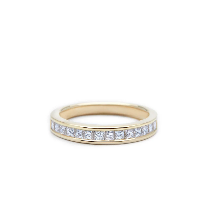 Exclusive Savings On Timeless Jewelry Pieces Composure 18K Gold, Whitegold or Rosegold Ring w. Diamonds