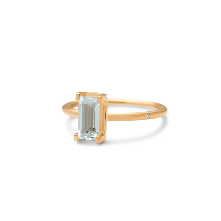 Trending Jewelry Styles Now At Limited-Time Discounts Nord Blue Turned 18K Gold Ring w. Aquamarine & Diamond Trending Jewelry Styles Now At Limited-Time Discounts Nord Blue Turned 18K Gold Ring w. Aquamarine & Diamond