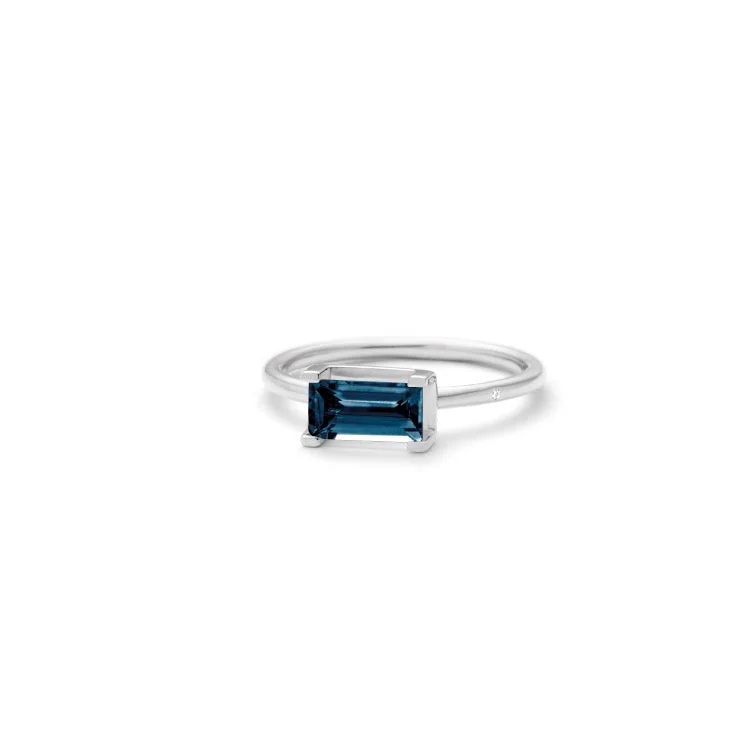 Premium Jewelry Now Available At Special Discounts Nord London Blue 18K Whitegold Ring w. Topaz & Diamond Premium Jewelry Now Available At Special Discounts Nord London Blue 18K Whitegold Ring w. Topaz & Diamond
