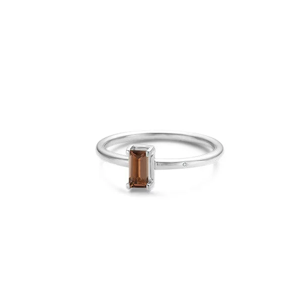 Discounted Jewelry For A Glamorous Look Nord Purity S Turned 18K Whitegold Ring w. Quartz & Diamond Discounted Jewelry For A Glamorous Look Nord Purity S Turned 18K Whitegold Ring w. Quartz & Diamond