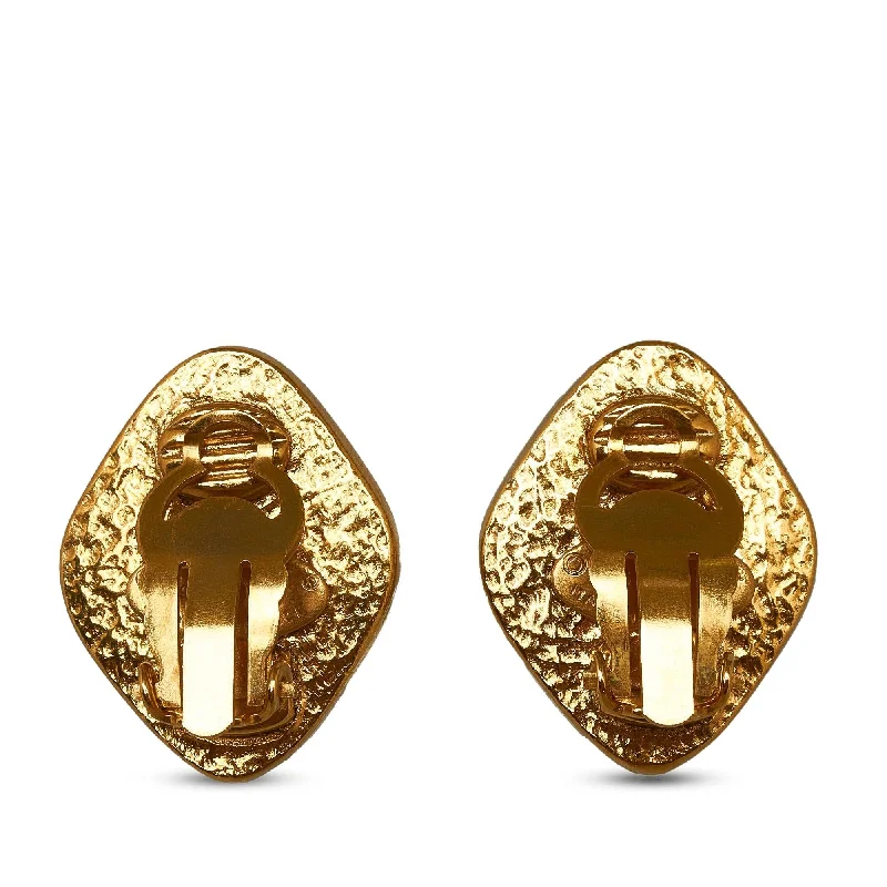 Chanel CC Clip-On Earrings (SHG-WmXFPc)