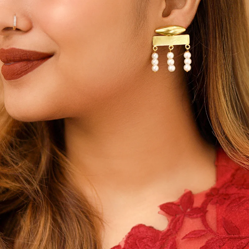 Jewelry Clearance Event – Stock Up Before It's Over Elora Golden Tri Pearl Earring