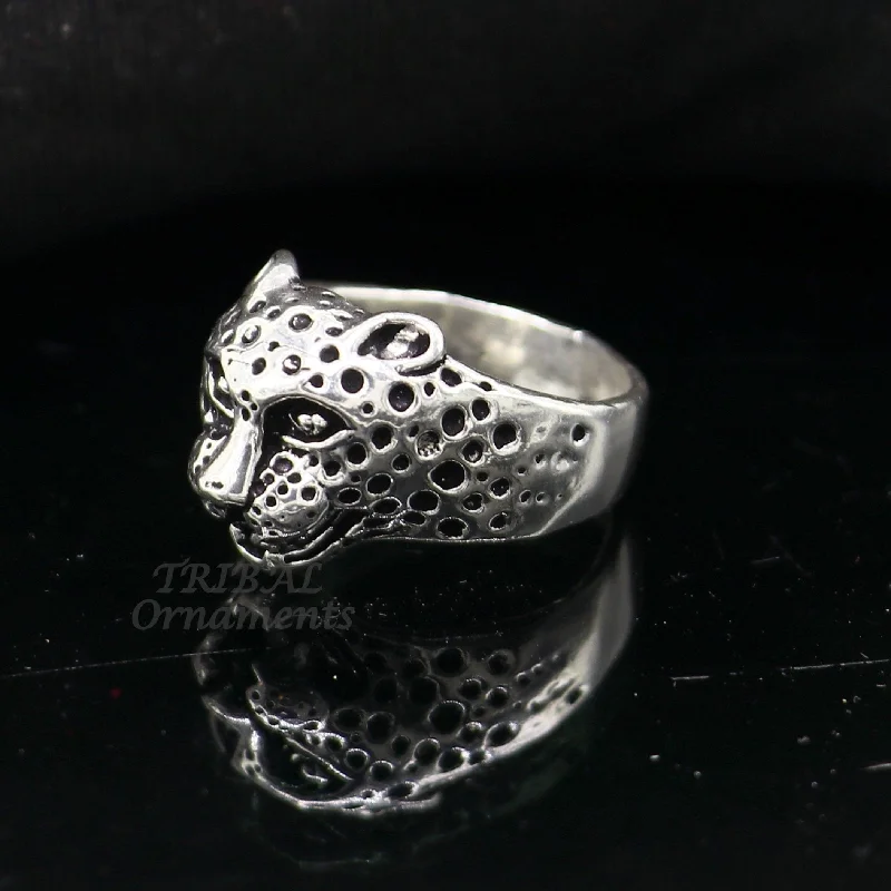 Grab Stylish Jewelry Before The Sale Ends 92.5% sterling silver handmade king lion head face for men's and boys gifting, stylish luxury lion ring  sr362