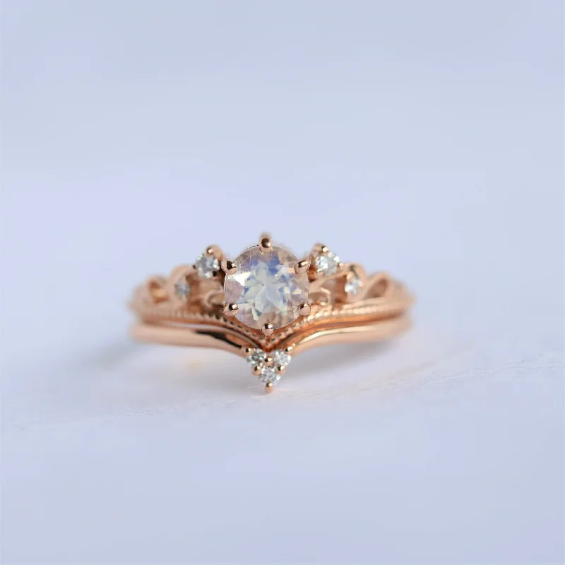 Bella Round Moonstone Ring Set