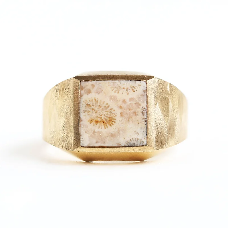 Affordable Luxury Jewelry For Every Occasion Keanu signet ring with fossilized coral Affordable Luxury Jewelry For Every Occasion Keanu signet ring with fossilized coral