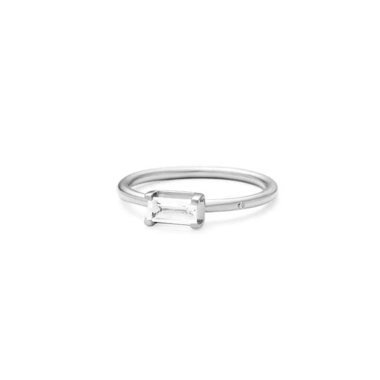 Affordable Luxury Jewelry For Every Occasion Nord 18K Whitegold Ring w. White Topaz