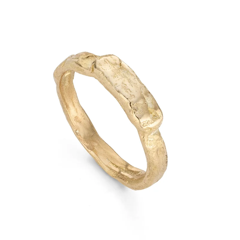 Seasonal Jewelry Deals – Elevate Your Style Signet Men-Amber Ring 18ct Gold