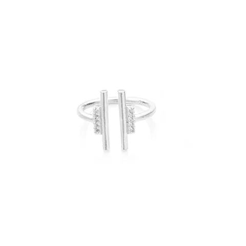 Discounted Jewelry For A Glamorous Look Lenox Silver Ring w. Zirconia