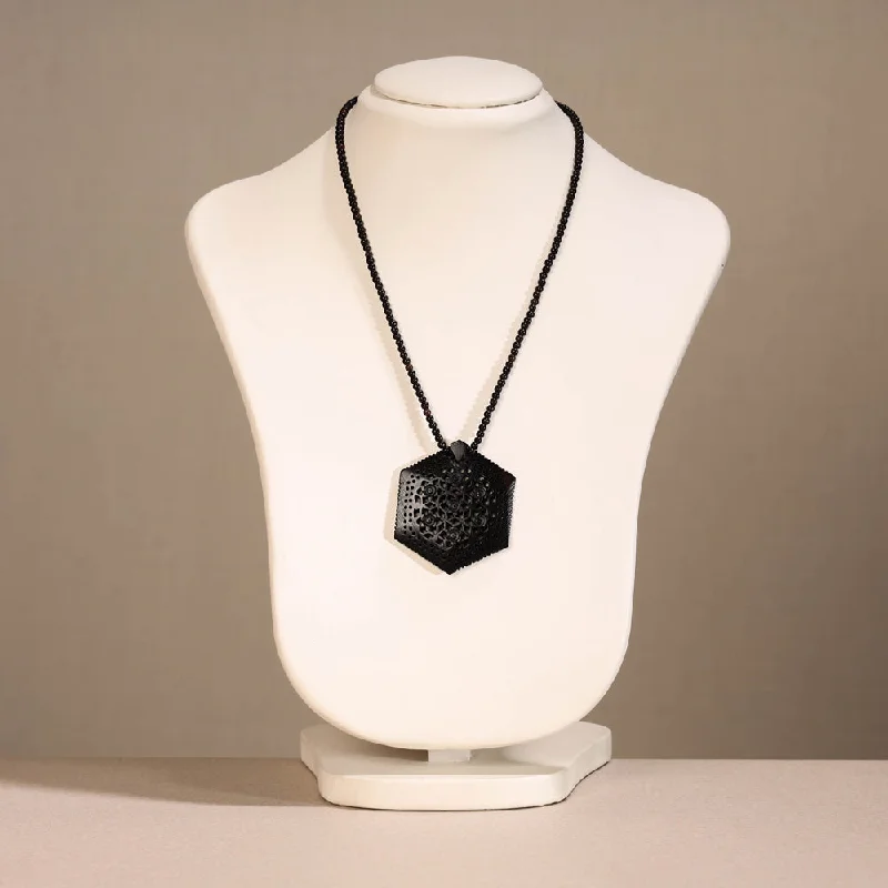 Romantic Heart-Shaped Jewelry For Special Gifts Fine Hand Carved Abnoos Wooden Pendant Necklace