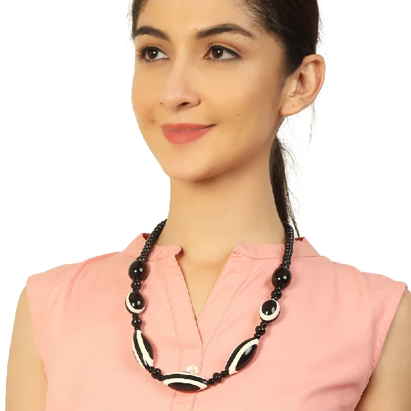 Trending Jewelry Styles Now At Limited-Time Discounts Handcrafted Black & White Beads Necklace by Bamboo Tree Jewels
