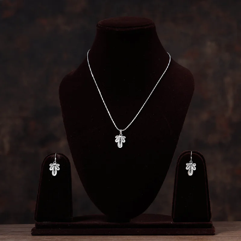 Stunning Statement Jewelry, Unbeatable Discounts Kalinga Filigree Sterling Silver Necklace Set