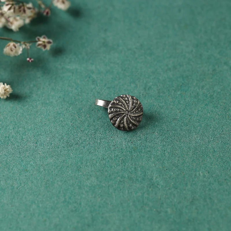Exclusive Jewelry Markdowns – Limited-Time Offer Antique Padma Sterling Silver Nosepin