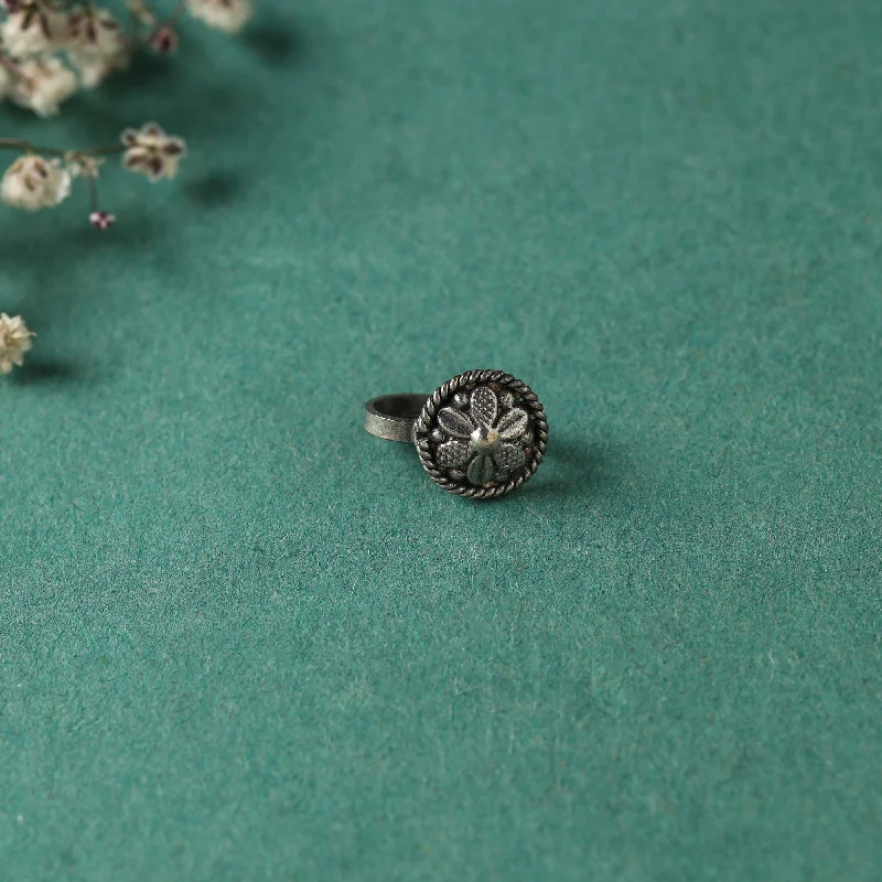 Timeless Elegance At Unbelievable Discounts Antique Padma Sterling Silver Nosepin