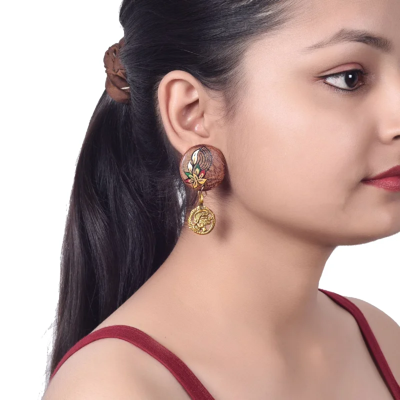 Floral Fusion: Handcrafted Wooden Earrings