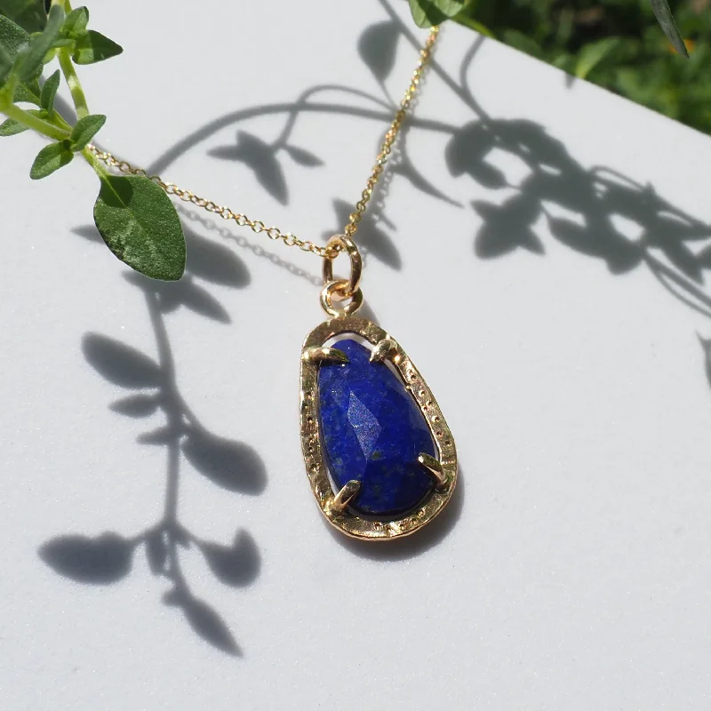 Chic And Stylish Jewelry At Exclusive Prices 14k Lapis Star Dust Necklace
