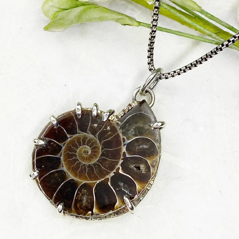 Flash Sale On Stunning Jewelry – Don't Miss Out Ammonite Song Necklace
