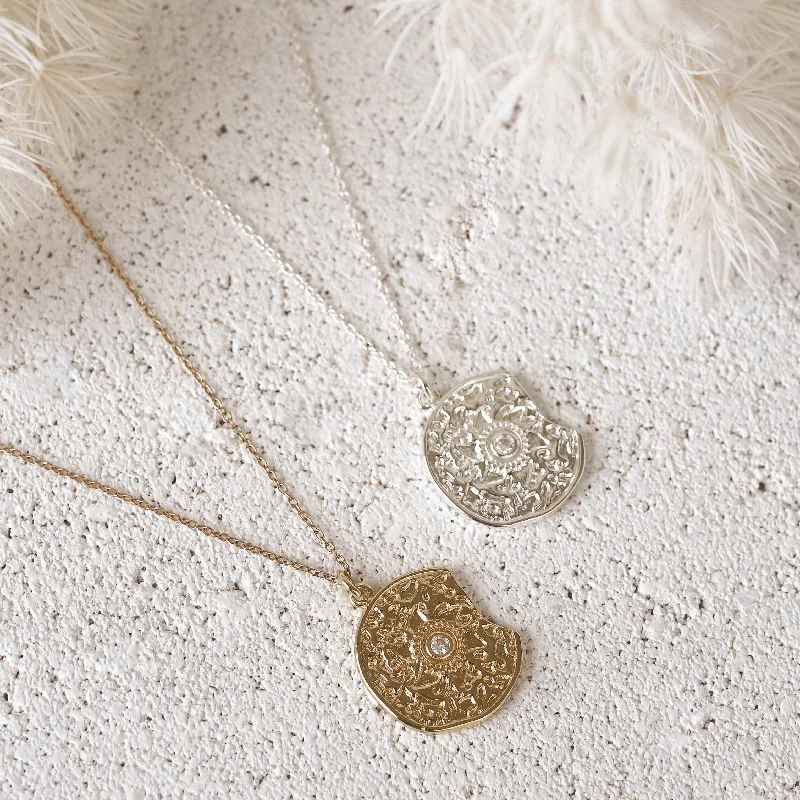 Your Dream Jewelry At Dream Prices Delaney - 18ct Gold or Silver Plated Necklace