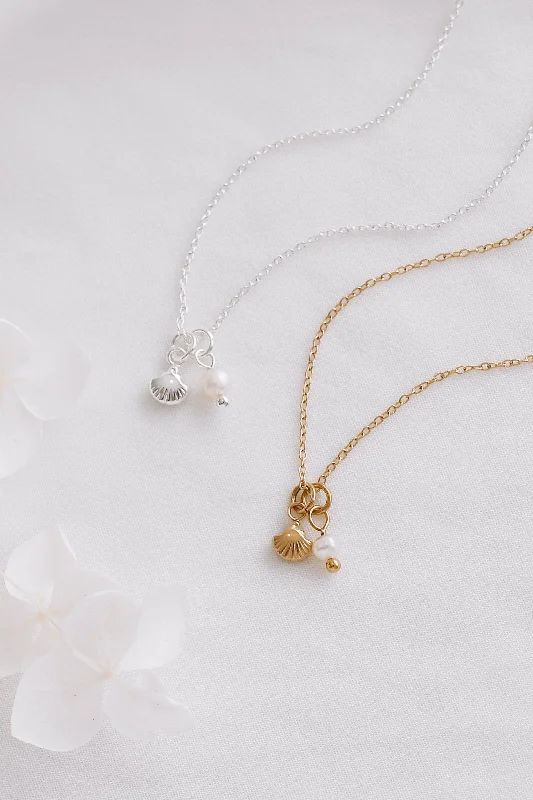 Limited-Time Offer On Elegant Jewelry Pieces Hazel - 18ct Gold or Silver Stainless Steel Necklace