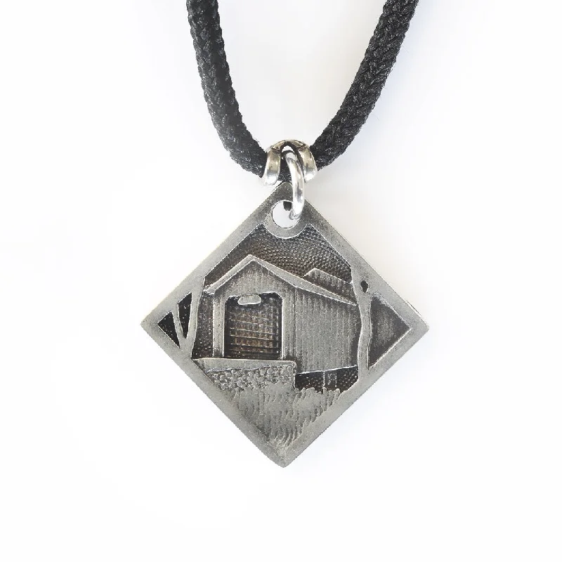 Huge Savings On Timeless Jewelry Collections Honey Run Covered Bridge Necklace