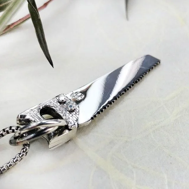Handcrafted Jewelry Sale – Unique Designs At Low Prices Ornate Silver Handsaw Necklace