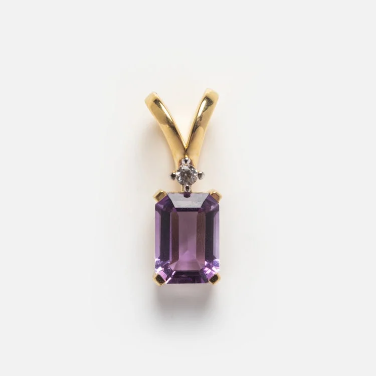 Jewelry Deals That Outshine The Rest Solid Gold 2024 February Capsule Amethyst Baguette Charm