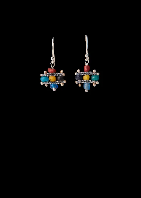 Limited-Time Offer On Elegant Jewelry Pieces Woven Chain Crest Earring