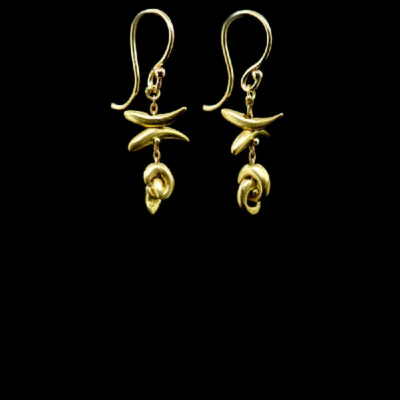 Discounted Jewelry For A Glamorous Look Interlocking Horns Earring